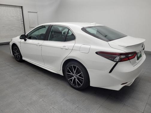 Super White 2021 Toyota Camry SE