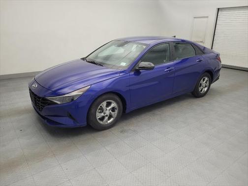 2022 Hyundai ELANTRA SE