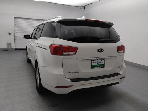 2017 Kia Sedona LX