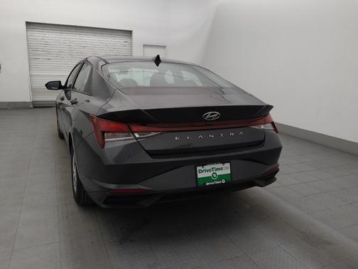 2021 Hyundai ELANTRA SE