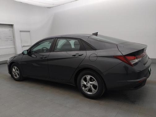 2021 Hyundai ELANTRA SE