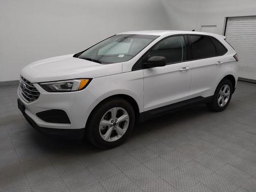 Oxford White 2019 Ford Edge SE