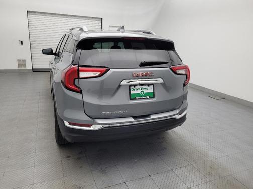 Sterling Metallic 2023 GMC Terrain SLT