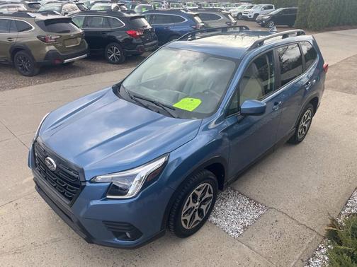 2023 Subaru Forester Premium