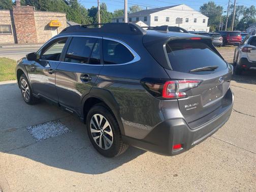 2025 Subaru Outback Premium
