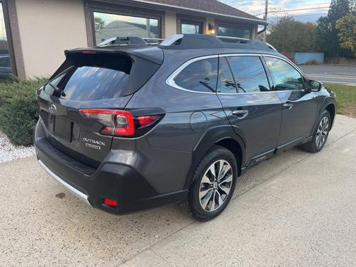 2024 Subaru Outback Touring