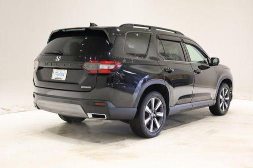 2023 Honda Pilot Touring 8-Passenger