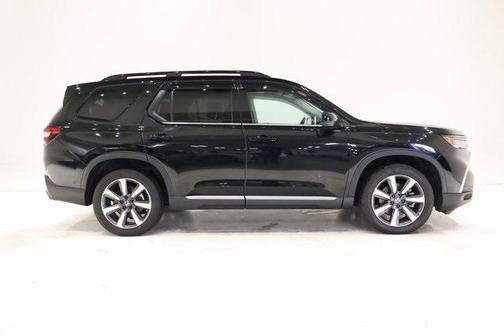 2023 Honda Pilot Touring 8-Passenger