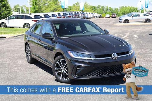 Deep Black Pearl 2025 Volkswagen Jetta 1.5T Sport