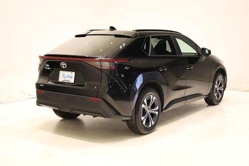 Heavy Metal w/Black Roof 2025 Toyota bZ4X XLE