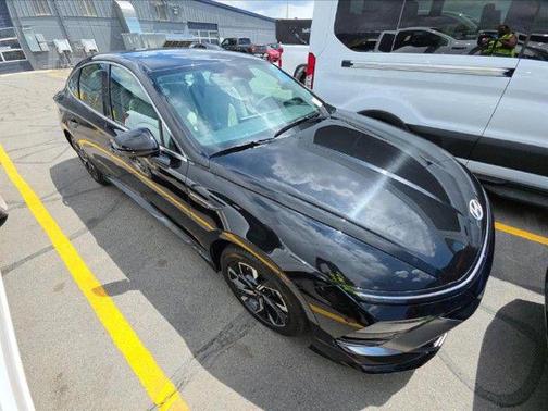 Abyss Black 2025 Hyundai SONATA SEL