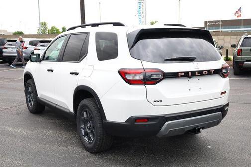 Platinum White 2026 Honda Pilot TrailSport