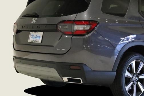 2023 Honda Pilot AWD Elite