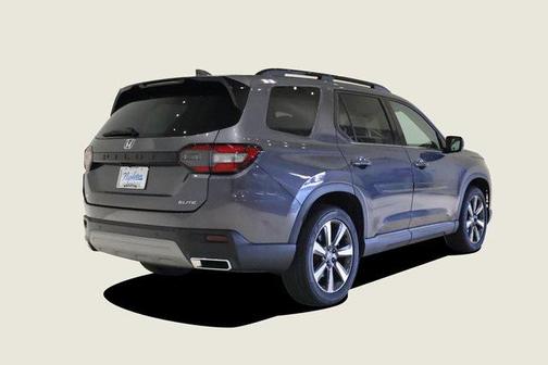 2023 Honda Pilot AWD Elite
