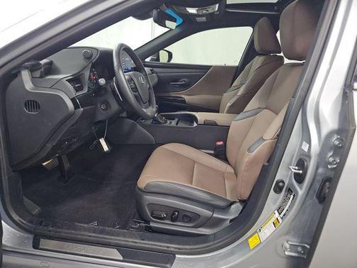 2025 Lexus ES 350 Base