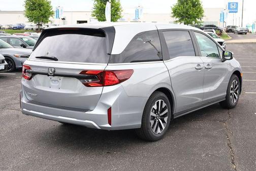Silver Metallic 2026 Honda Odyssey EX-L