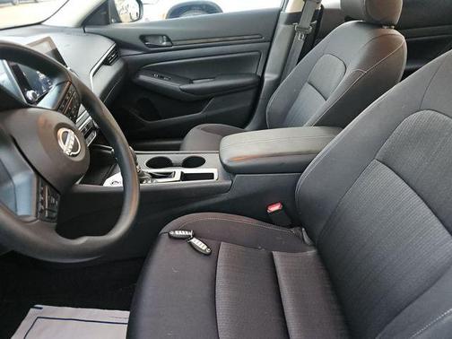 2025 Nissan Altima S FWD