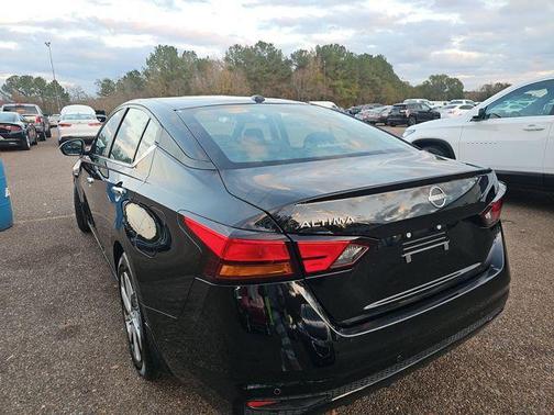 2025 Nissan Altima S FWD