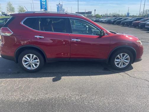 2016 Nissan Rogue SV
