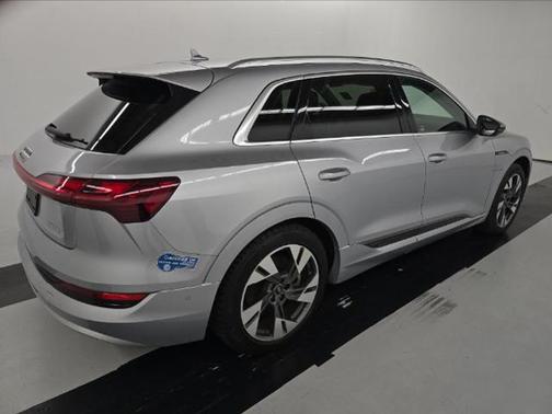 Silver Metallic 2021 Audi e-tron Premium Plus