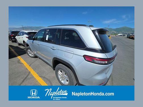 Silver Zynith 2024 Jeep Grand Cherokee Laredo