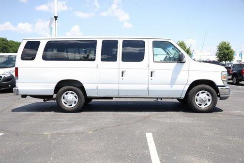 2010 Ford E350 Super Duty XLT