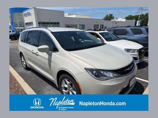 Luxury White Pearlcoat 2019 Chrysler Pacifica Touring-L Plus