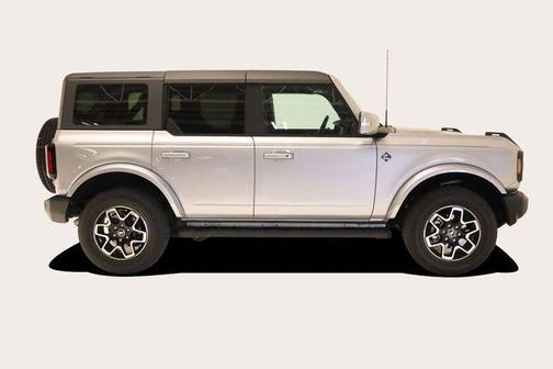Silver Metallic 2024 Ford Bronco Outer Banks