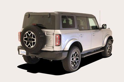 Silver Metallic 2024 Ford Bronco Outer Banks
