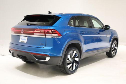 2024 Volkswagen Atlas Cross Sport 2.0T SE w/Technology 4MOTION