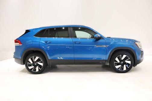 2024 Volkswagen Atlas Cross Sport 2.0T SE w/Technology 4MOTION