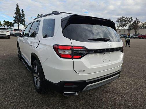 2025 Honda Pilot Elite