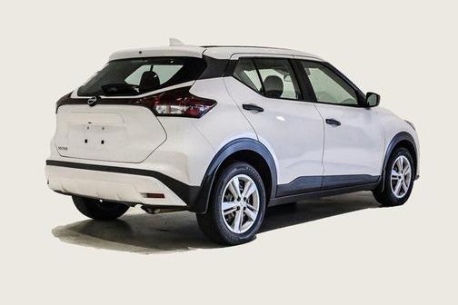 2023 Nissan Kicks S