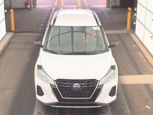 2023 Nissan Kicks S