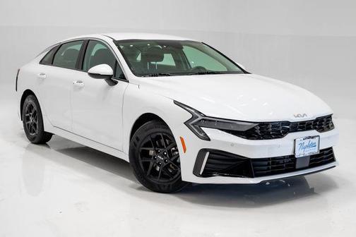 Snow White Pearl 2025 Kia K5 LXS