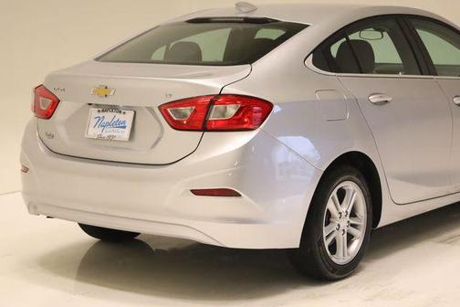 Silver Ice Metallic 2018 Chevrolet Cruze LT