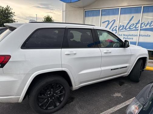 2022 Jeep Grand Cherokee Laredo