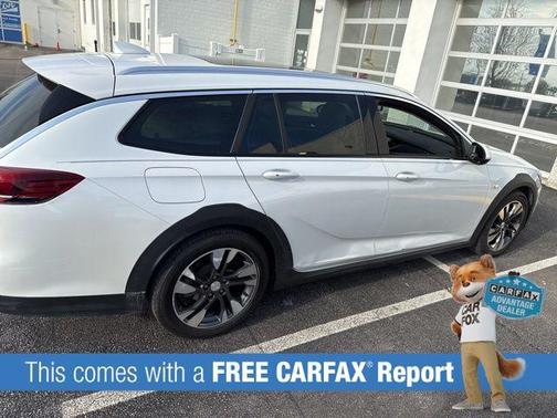 White Frost Tricoat 2018 Buick Regal TourX Essence