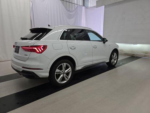 2022 Audi Q3 45 S line Premium Plus