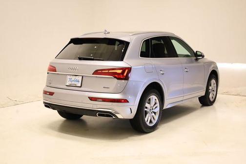 2023 Audi Q5 45 S line Premium