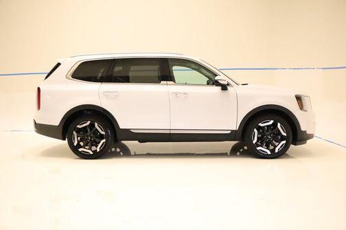 Glacial White Pearl 2025 Kia Telluride S