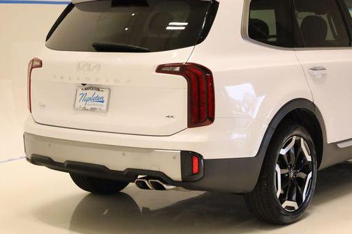Glacial White Pearl 2025 Kia Telluride S