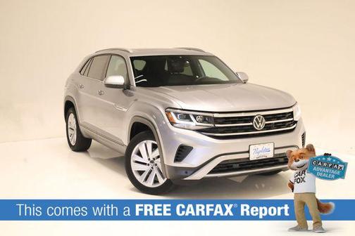 Silver Metallic 2022 Volkswagen Atlas Cross Sport 3.6L V6 SE w/Technology