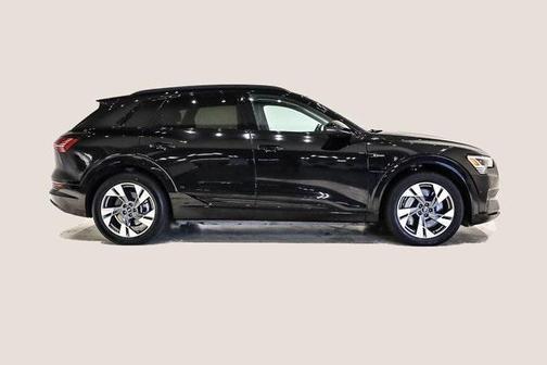 2021 Audi e-tron Premium