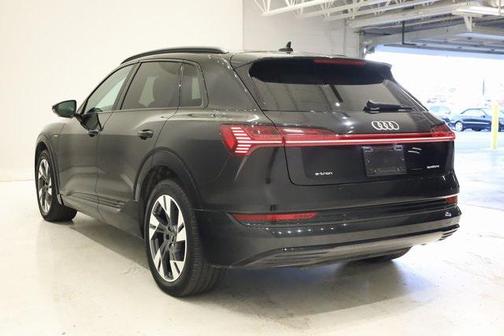 2021 Audi e-tron Premium