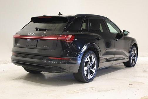 2021 Audi e-tron Premium
