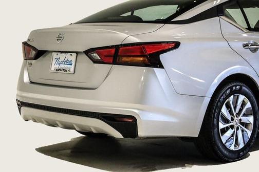 2020 Nissan Altima S FWD