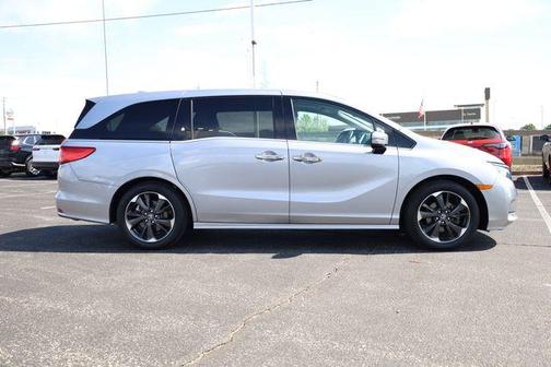 Lunar Silver Metallic 2023 Honda Odyssey Elite
