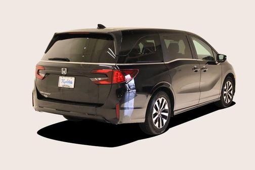 Crystal Black Pearl 2025 Honda Odyssey EX-L