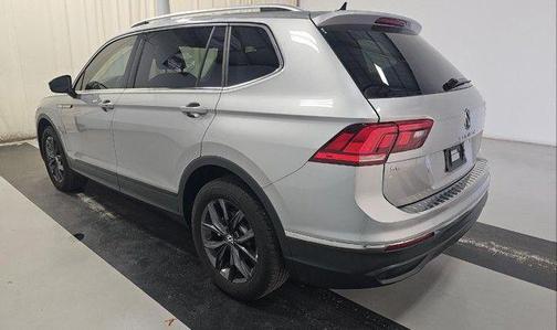 Silver Metallic 2024 Volkswagen Tiguan 2.0T SE